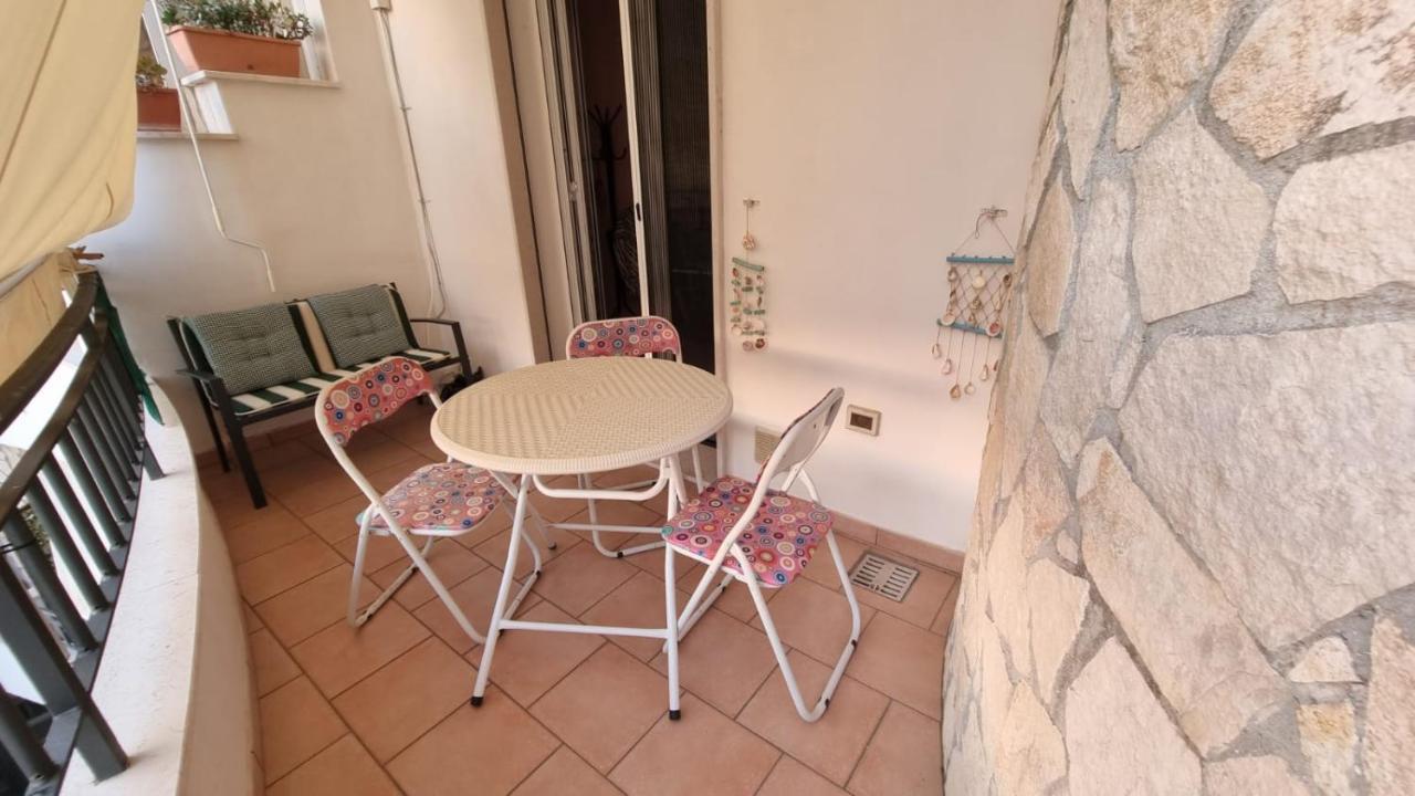 2 Bedroomed Apartment - Sleeps 5 Otranto Exterior foto